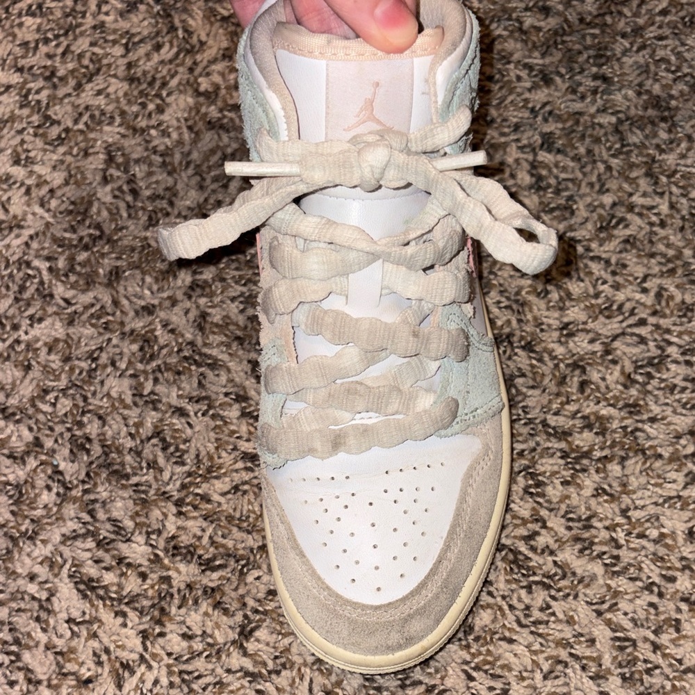 Kids Nike Air Jordan 1 Mid SE GS "Scalloped Edge" Sneaker - Picture 6 of 8